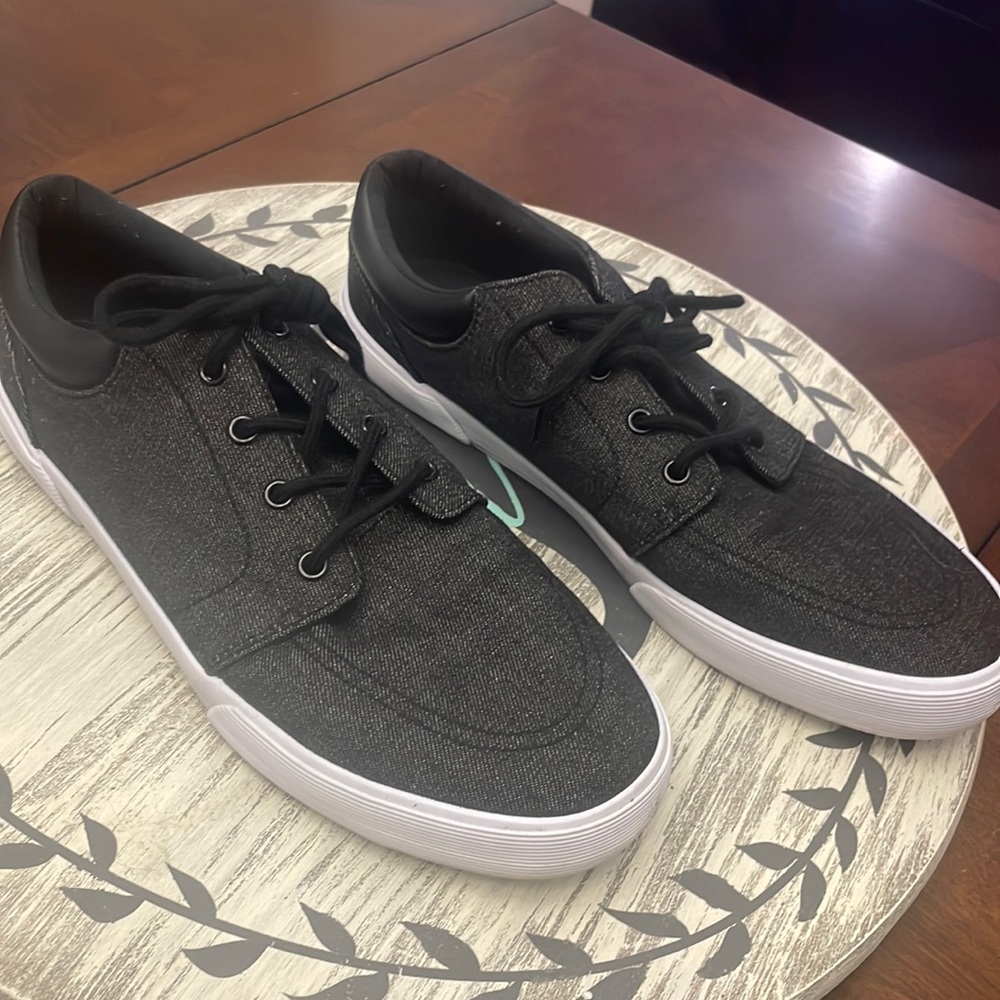 Mens St. John’s Bay casual shoes, black, size 12